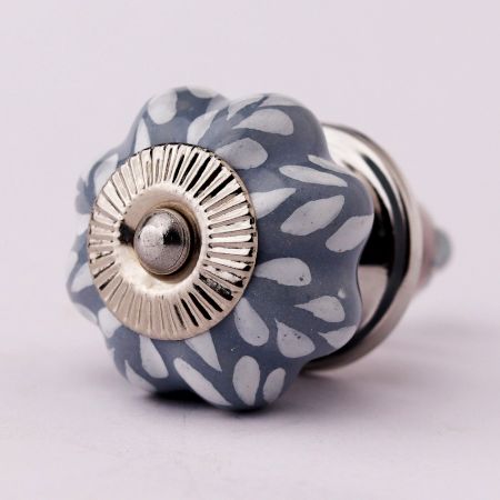 Grey Leaf Medium Ceramic Knob