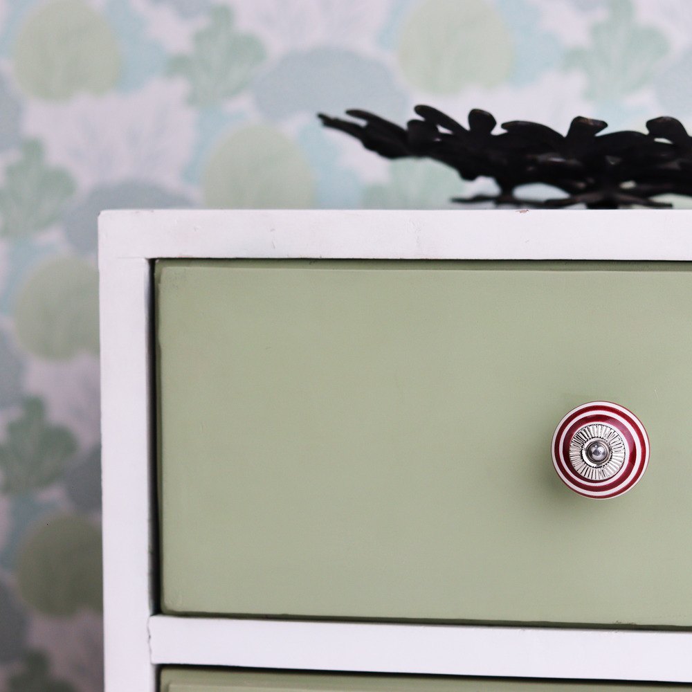 Old Cherry Striped Knob