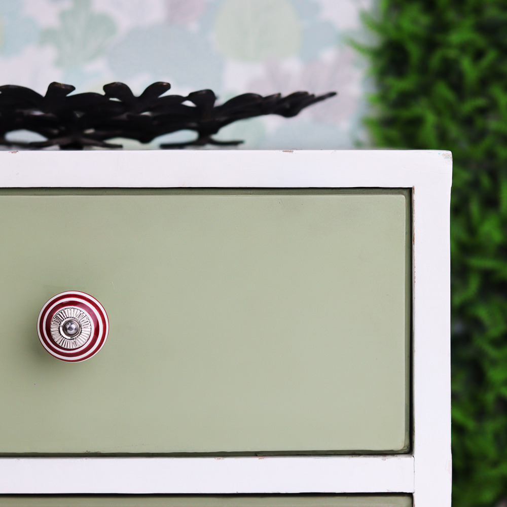 Old Cherry Striped Knob