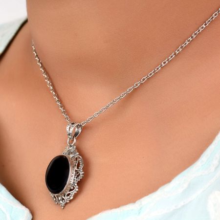 92.5 Sterling Silver Black Onyx Oval Shaped Designer Pendant