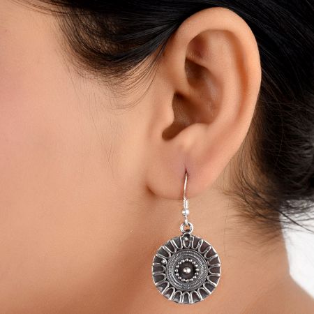 Round 92.5 Sterling Silver Earrings Wheel Design Engraved Drop Earrings