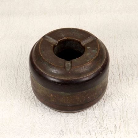 Handcrafted Finest Brass Ashtray in Brown Finish for Decoration