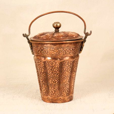 Traditional Vintage Copper Bucket with Lid for Decoration