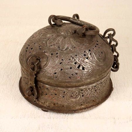 Handmade Vintage Copper Paan Daan for Collection and Decor