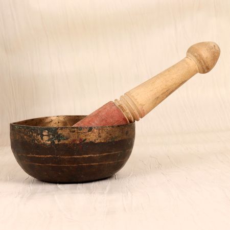 Vintage Finish Handmade Bell Metal Singing Bowl for Meditation
