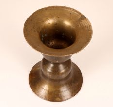 Plain Brown Finish Handmade Flower Pot Made of Finest Brass
