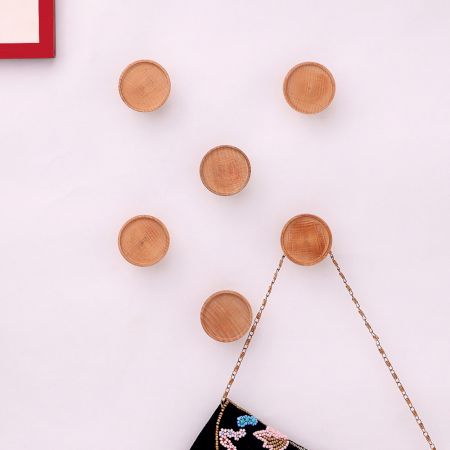 Round Natural Wooden Wall Hooks-6 Pieces