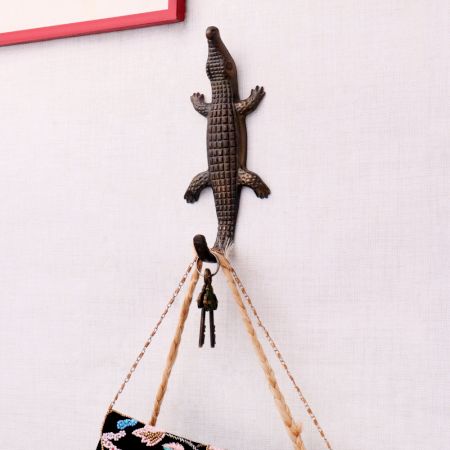 Decorative Antique Iron Crocodile Design Wall Hook
