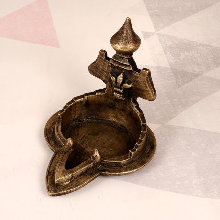 Handcrafted Vintage Brass Oil Lamp in Christian Art