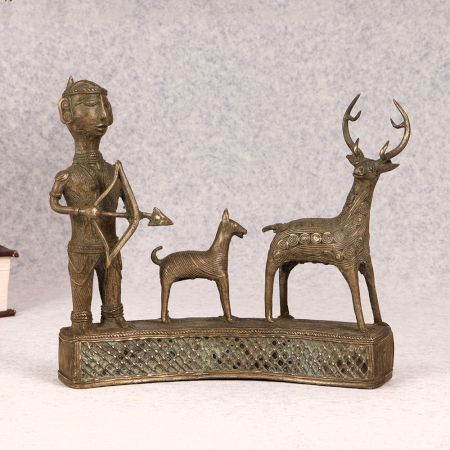 Finest Brass Tribal Art Hunting Figure Statue for Decoration