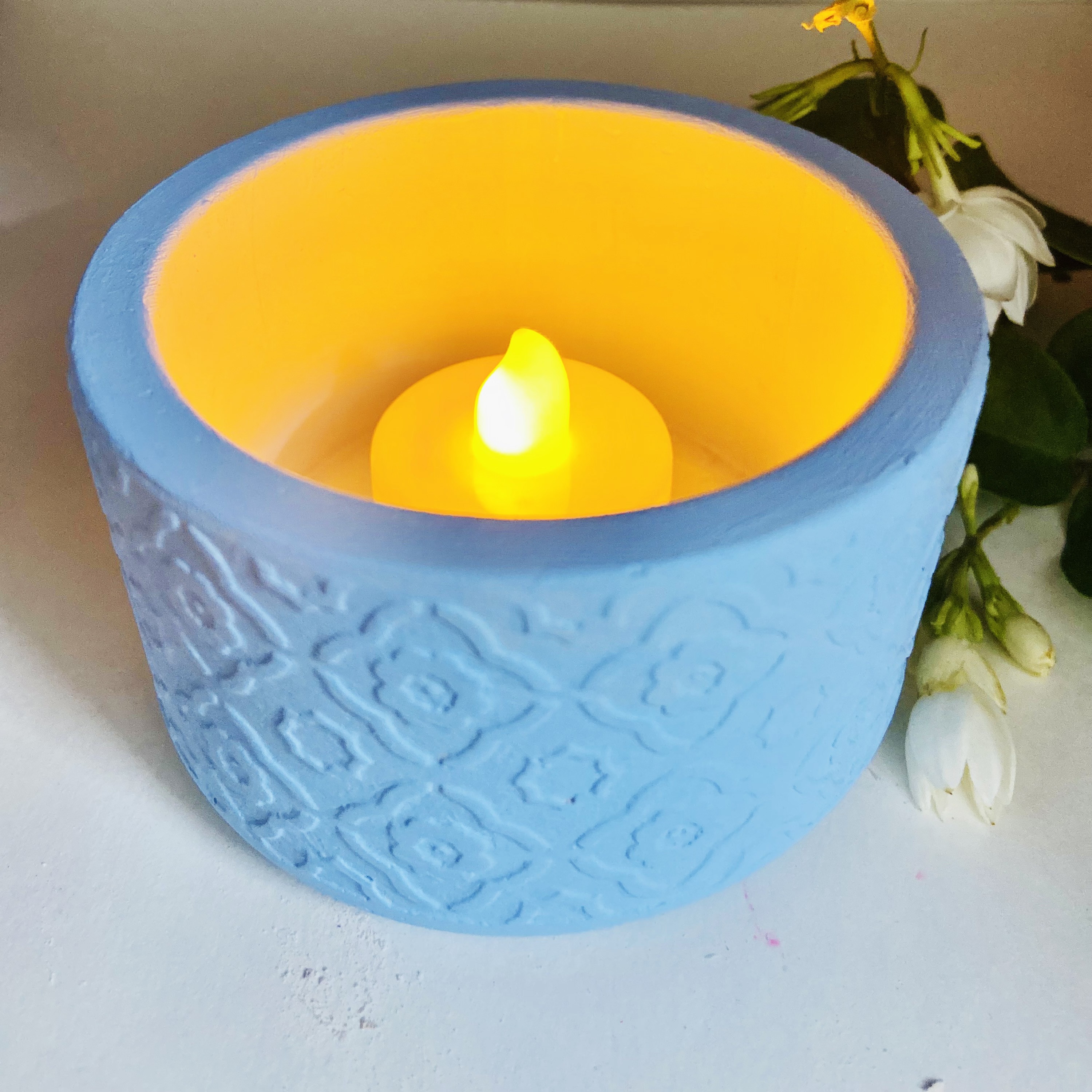 Blue Cemented Candle Holder/Tea Light Holder for Decoration