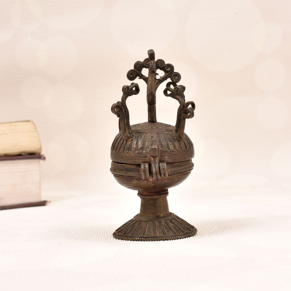 Vintage Finish Brass Sindoor Box with Lid for Decoration