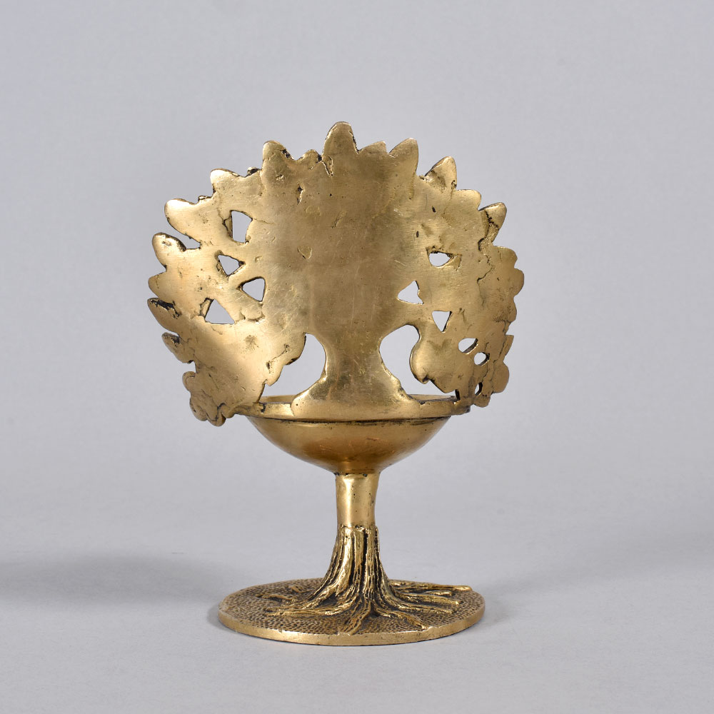 Vintage High-Quality Brass Oil Lamp in Fine Work for Decor