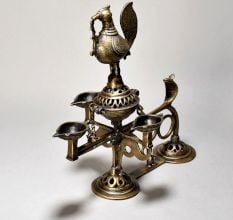 Big Arti Lamp With Having Peacock Of Brass Material