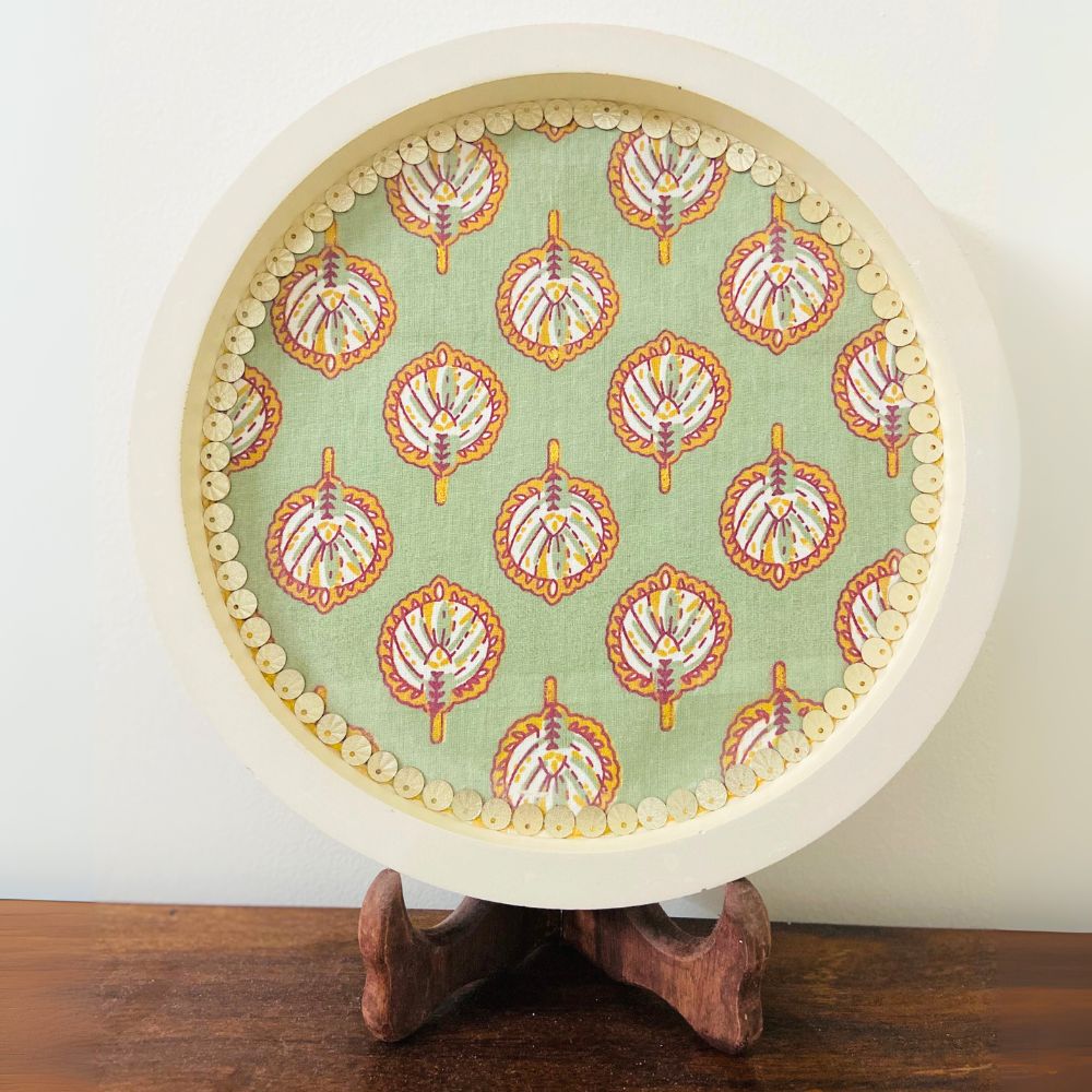 Designer Green Cemented Plate for Home Decor