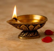 Brass Single Wick Traditional Brass Oil Diya For Mandir