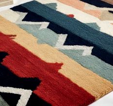 Handknotted Floral Swirl Elegance Wool Rug