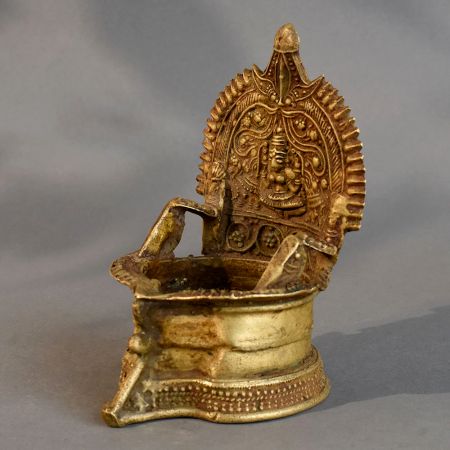 Indian Traditional Handmade Brass South Indian Vintage Pooja Diya Lamp