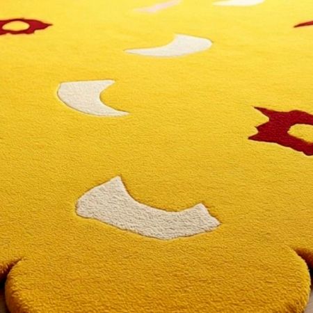 Handtufted Golden Blossom Play Wool Rug
