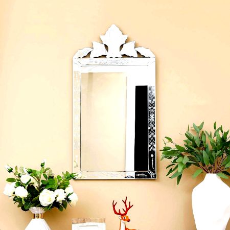 Leaf Crest Wall Mirror