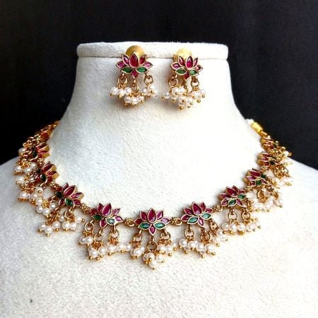 Handcrafted Vibrant Emerald Necklace Jewellery Set