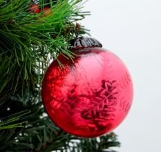 Red Round Leaf Cut Christmas Hanging Online