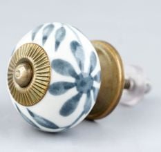 Grey Floral Leaf Knob (1)