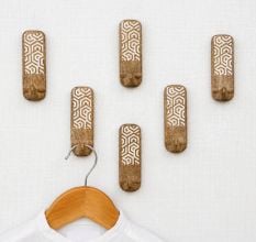 6 Pieces Brown And White Decorative Wooden Adhesive Wall Hooks