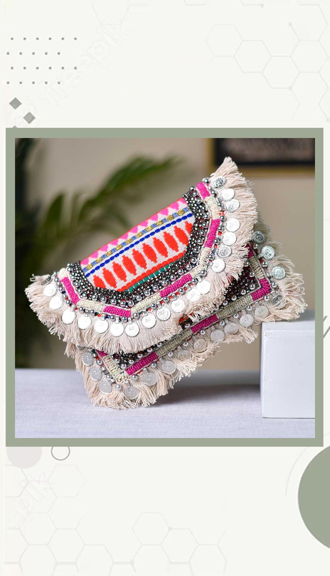 BOHO Embroidered Canvas Boho Evening Bag With Wristlet Strap And Retro Cell  Phone Holder Womens Wallet Clutch Purse 230711 From Jiao05, $12.6 |  DHgate.Com