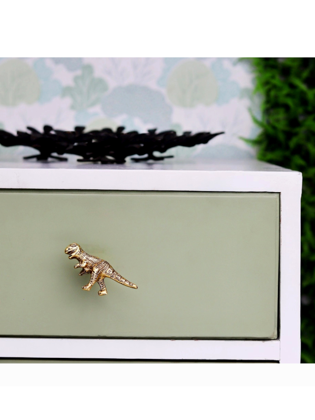 What Makes Metal Door Knobs a Safer Choice for Homes?