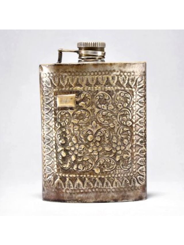 Bronze Statement Pieces: Timeless Debate of Elegance