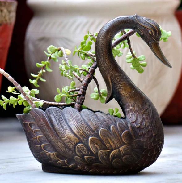 Beautiful Elephant Flowerpot, Modern Garden Flower Pot, Unique Animal –  HomePaintingDecor